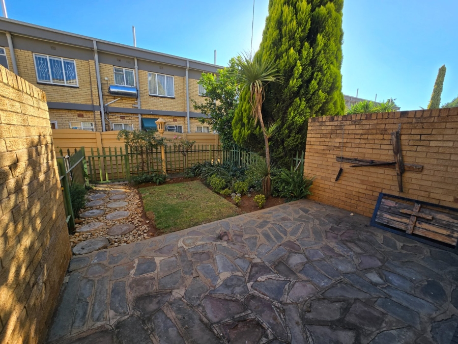2 Bedroom Property for Sale in Potchefstroom North North West
